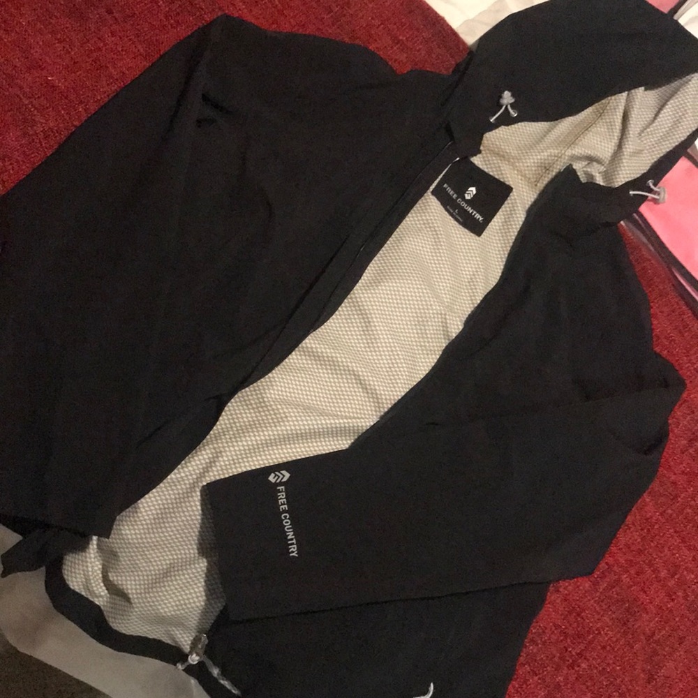 Lightweight rain jacket